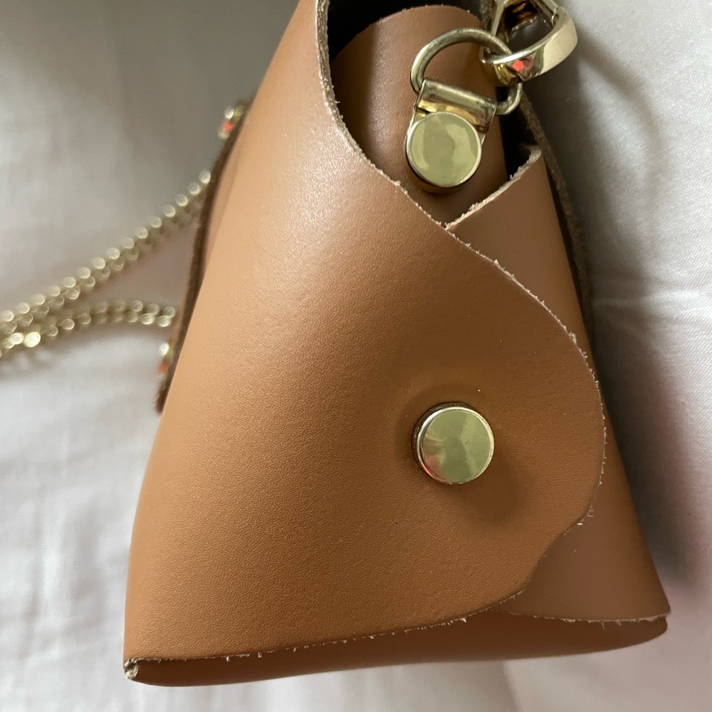 Firenze Tan/Cogac color Genuine  Leather Crossbody Bag - Picture 4 of 9